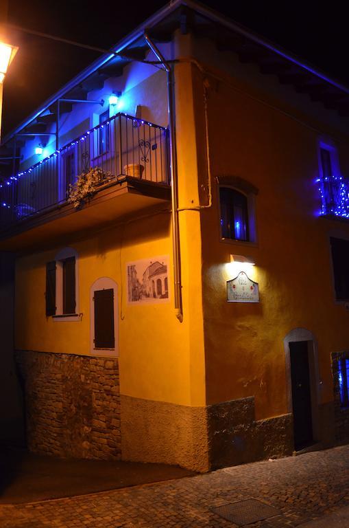 Il Campo Dei Papaveri * Mornese